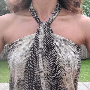 Express sleevless top